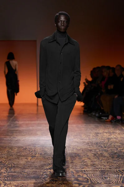 Look 34